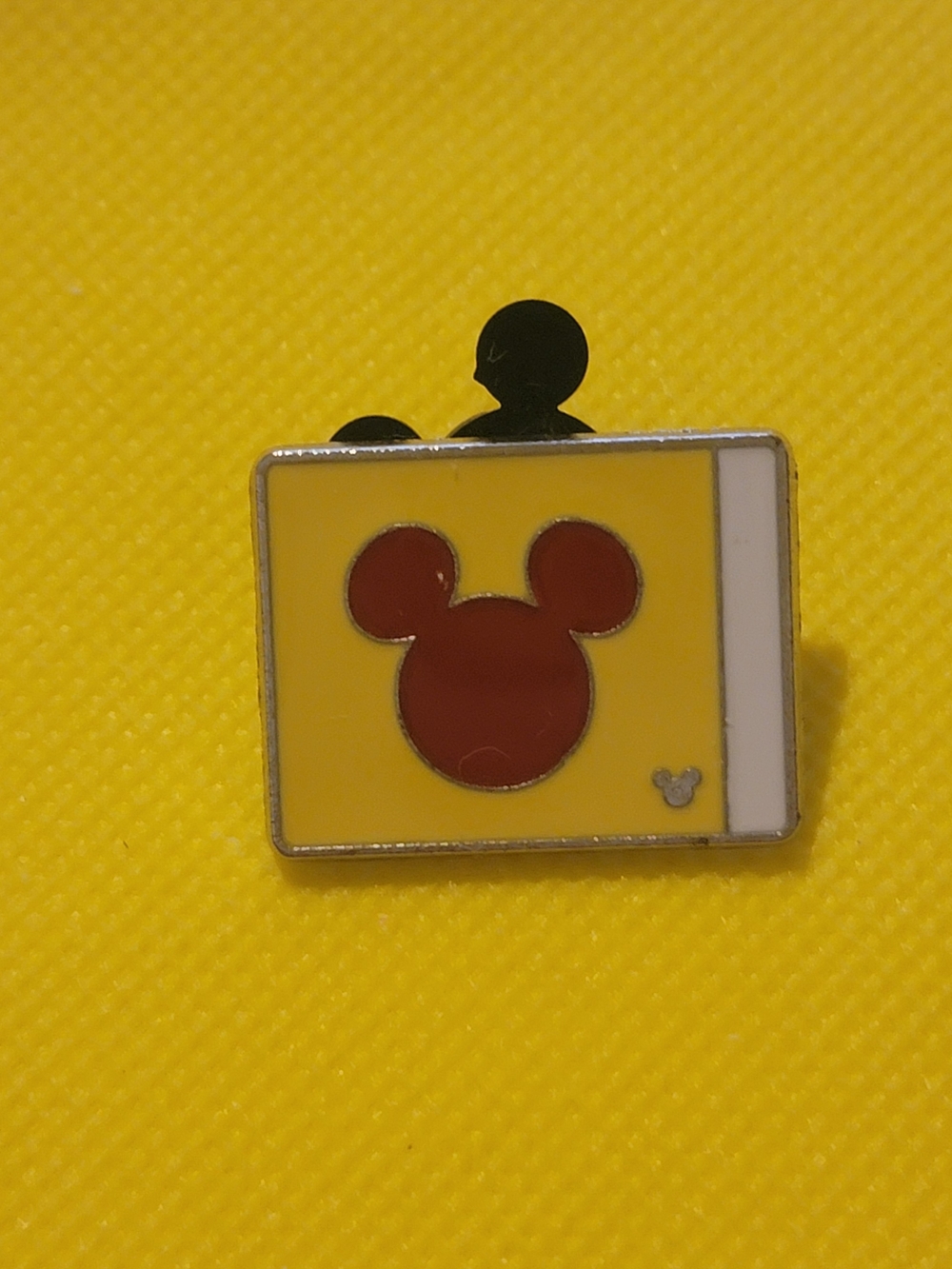 Disney Hidden Mickey Yacht Club Resort Pin Disney Trading Pin Mickey Icon Flag